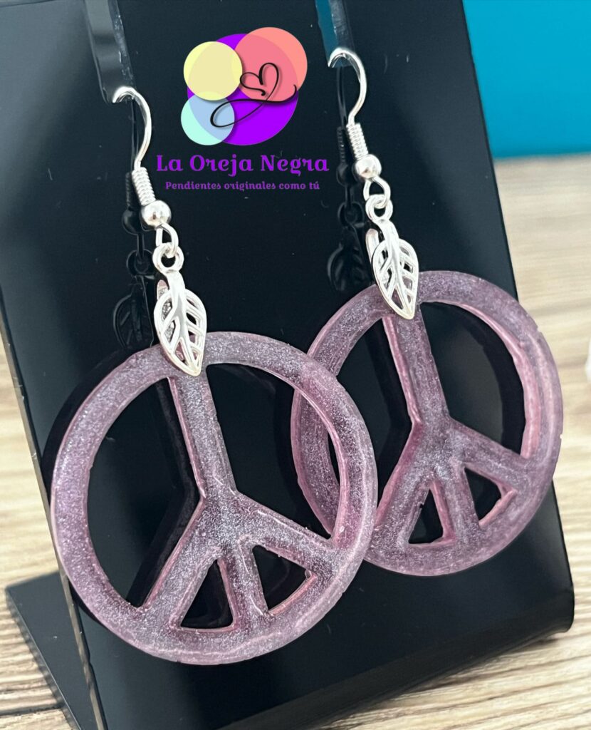 Pendientes de resina PAZ